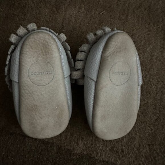 Seal Gray Mini mocs size 2 - Picture 2 of 3